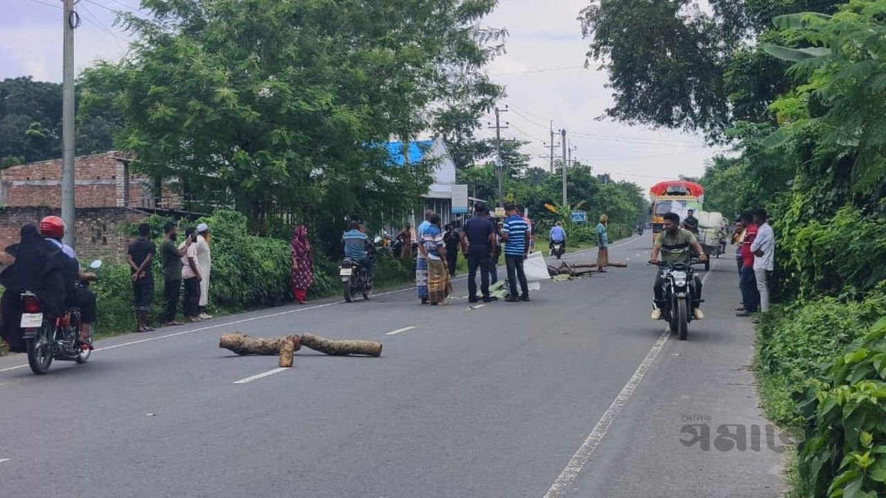 সাতক্ষীরার পাটকেলঘটায় পরিবহন চাপায় পিষ্ট হয়ে এক বাইসাইকেল আরোহীর নিহত