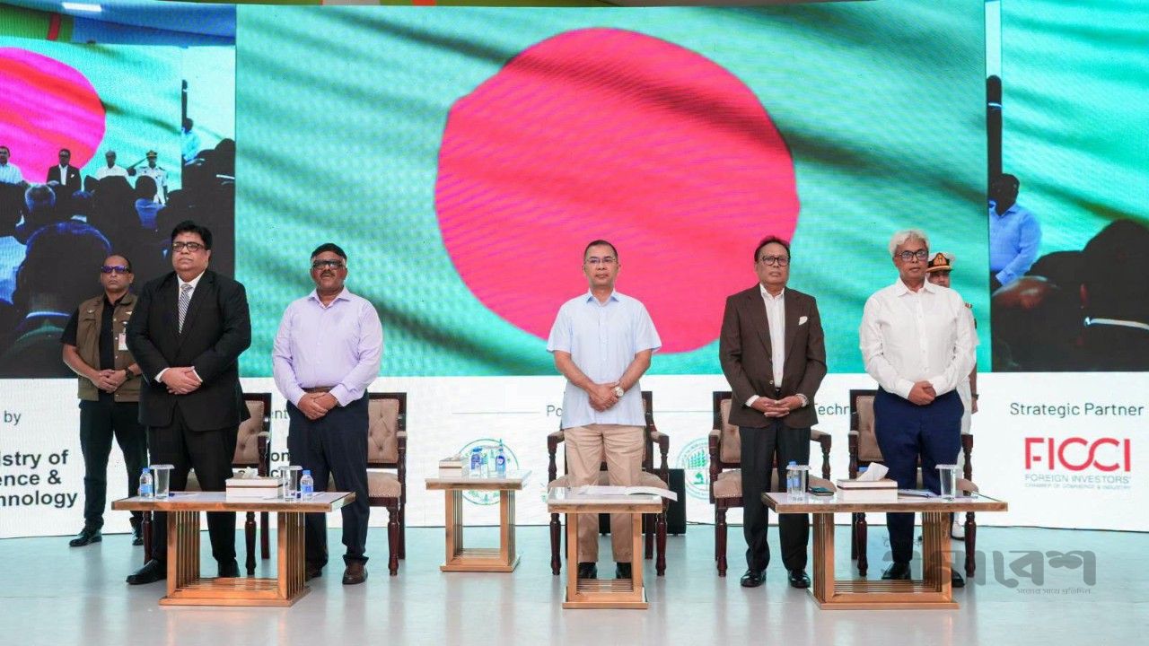 দুর্যোগ মোকাবিলায় নতুন রোবট উদ্ভাবন ড্যাফোডিল পলিটেকনিকের