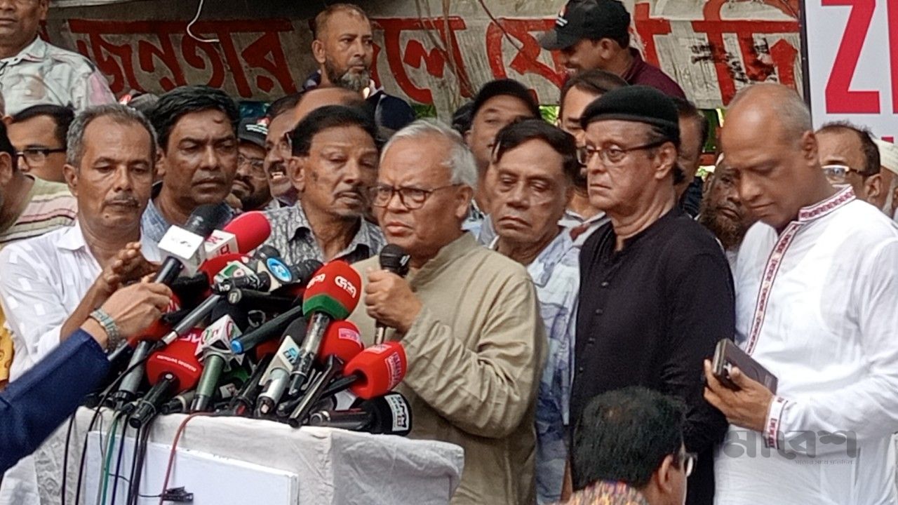 ব্রিকস সম্মেলনে না যাওয়ার সিদ্ধান্তের পরই আদানি প্ল্যান্টের বিদ্যুৎ বন্ধ - রিজভি