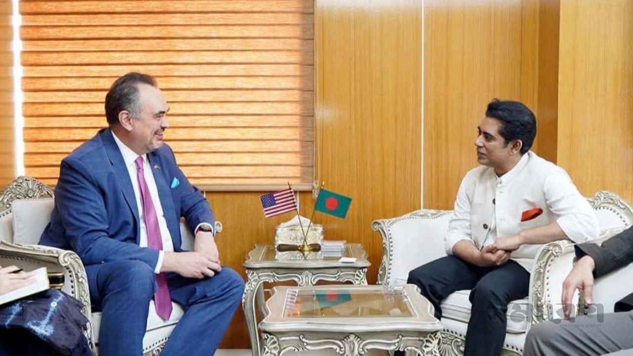 সরকার মতপ্রকাশের স্বাধীনতা ও স্বাধীন গণমাধ্যমের পরিবেশ সমুন্নত রাখতে বদ্ধপরিকর - তথ্য মন্ত্রী