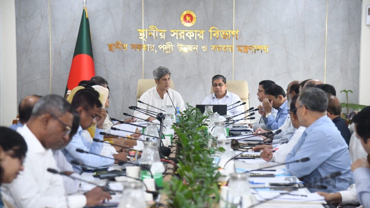 জনগুরুত্বপূর্ণ প্রকল্প অগ্রাধিকার ভিত্তিতে দ্রুত বাস্তবায়নের নির্দেশ স্থানীয় সরকার প্রতিমন্ত্রীর
