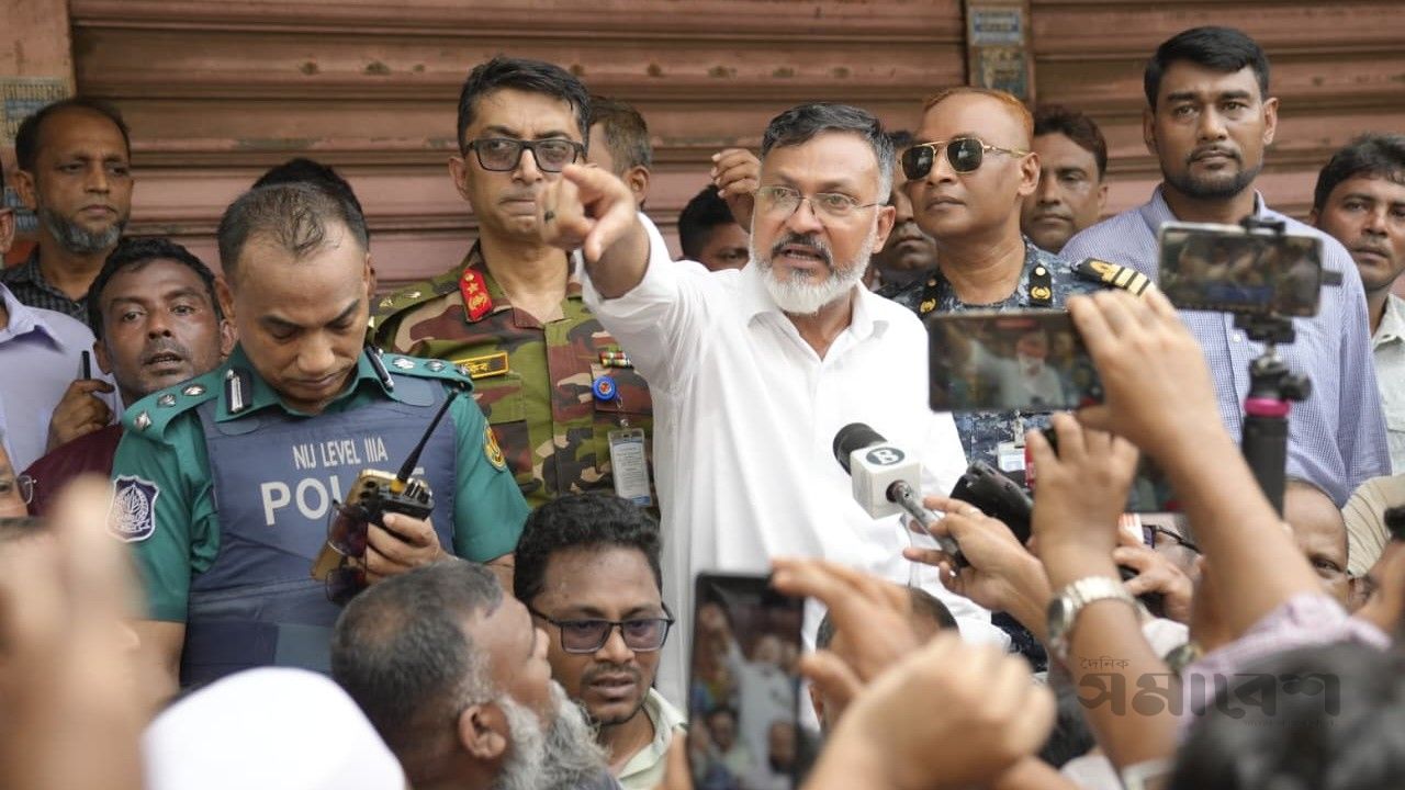 যে উচ্ছেদ কর্মসূচি চলছে, প্রয়োজনে আমার লাশের উপর দিয়ে হলেও তা চলমান থাকবে - ডিএনসিসি প্রশাসক