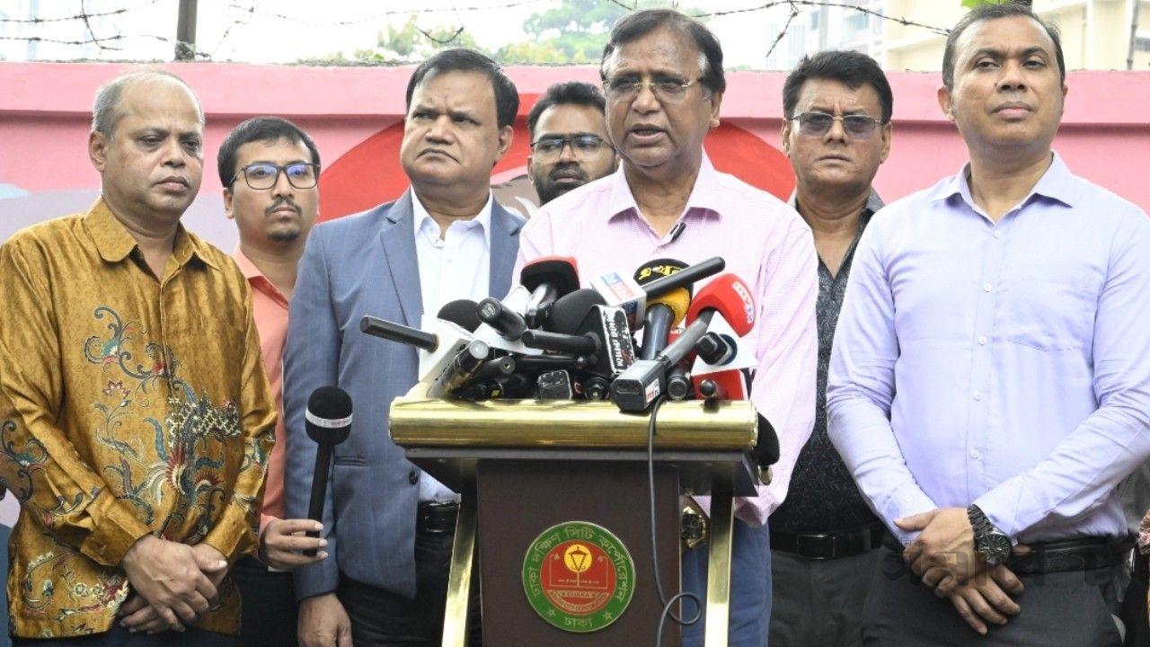 সেগুনবাগিচার ফুটপাত দখলমুক্ত করে নতুন রূপে নাগরিকদের ফিরিয়ে দিলো ডিএসসিসি