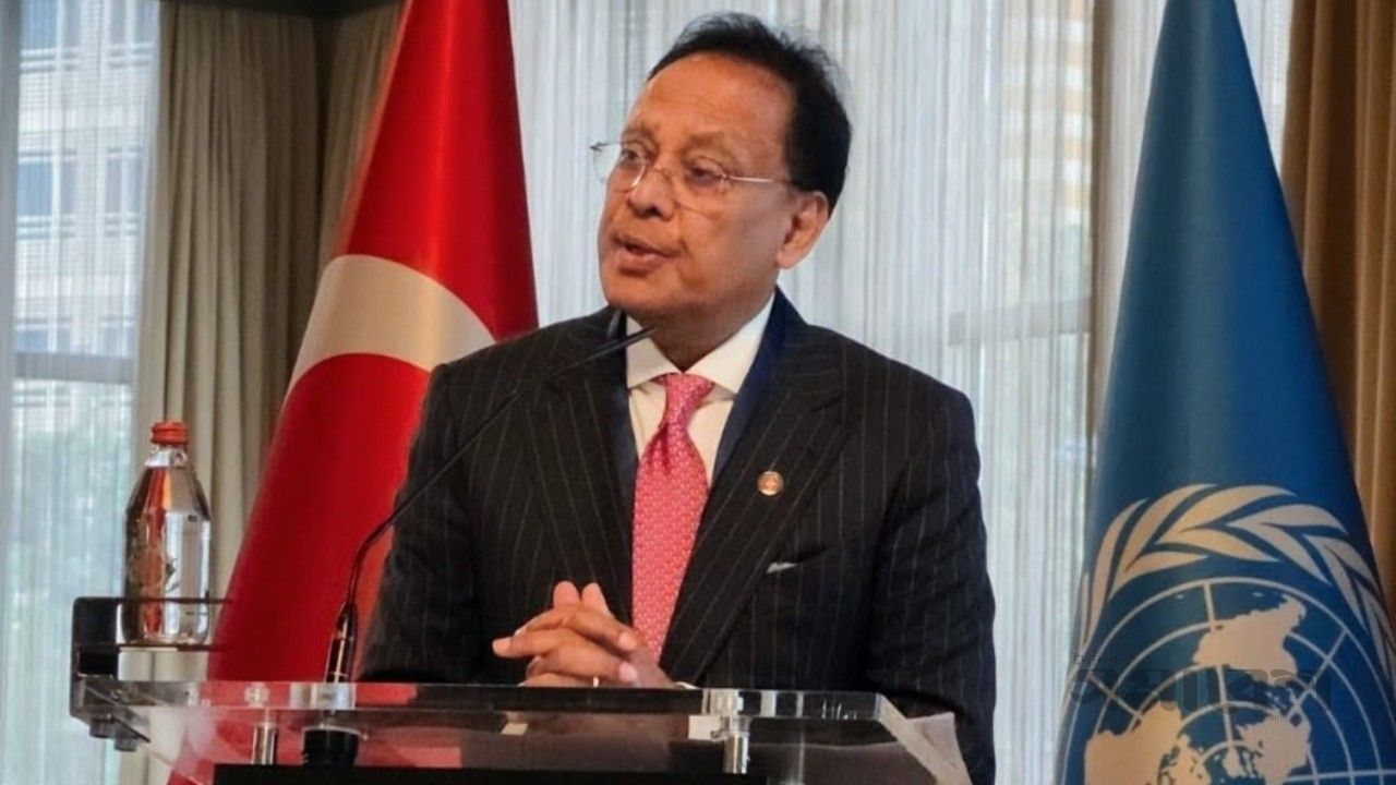 সরকারি খাতে এআই ব্যবহারে আস্থা, সক্ষমতা ও সহযোগিতার ওপর জোর ডাক ও টেলিযোগাযোগ মন্ত্রীর