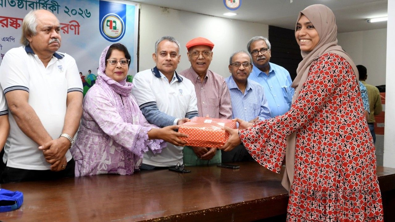 প্রেস ক্লাবের ঐতিহ্য অক্ষুণ্ণ রেখে উন্নয়ন করতে হবে: শেখ রবিউল আলম